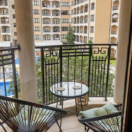 Stylish Flat With Free Pool Access, Bendita Mare By Flat Mаnаger Апартаменты Золотые Пески