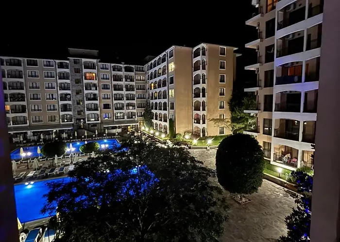 Stylish Flat With Free Pool Access, Bendita Mare By Flat Mаnаger Apartamento