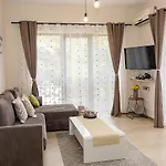 Stylish Flat With Free Pool Access, Bendita Mare By Flat Mаnаger Apartament