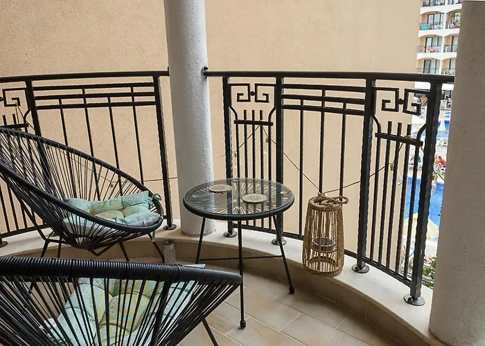 Stylish Flat With Free Pool Access, Bendita Mare By Flat Mаnаger * Goudstrand